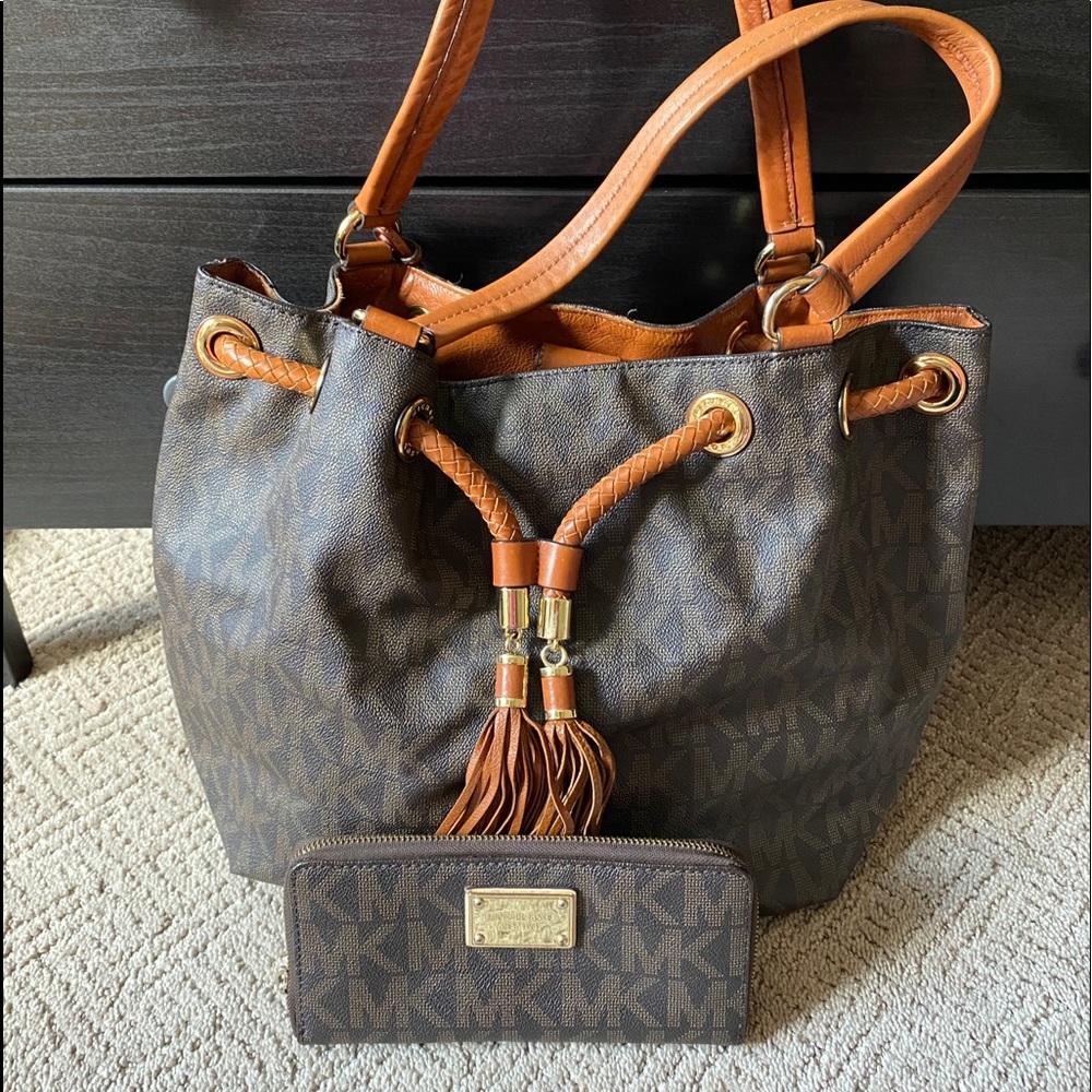 Michael Kors Tote and wallet
